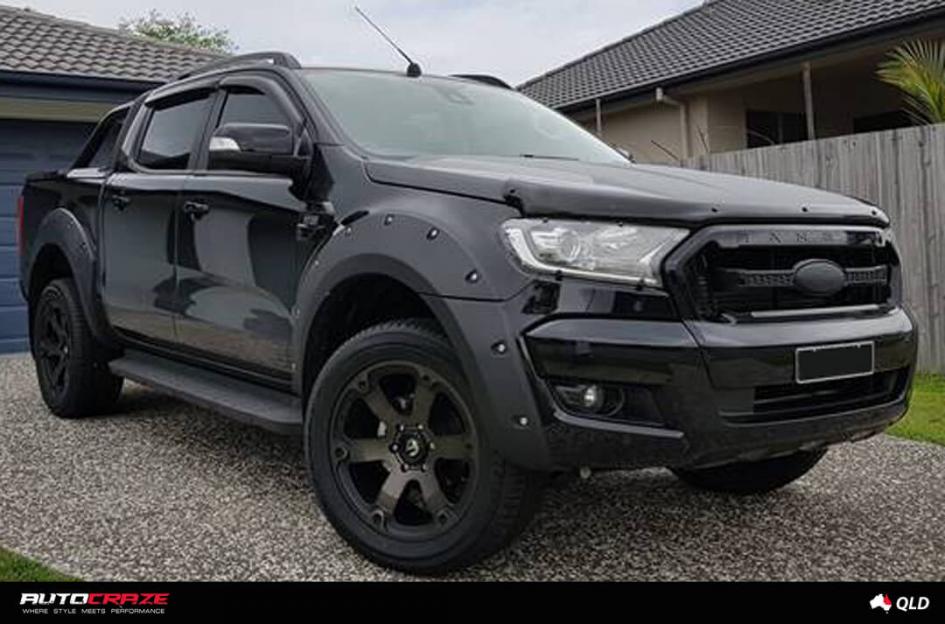 FORD RANGER BEAST BLACK MACHINED WITH DARK TINT